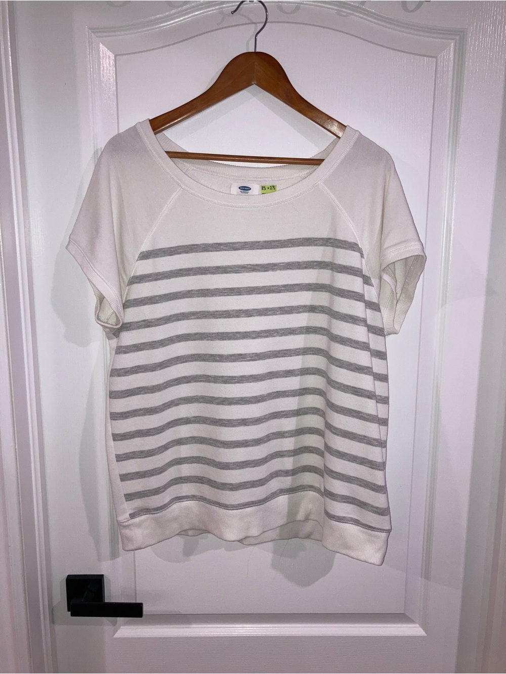 Old Navy White & Grey Striped Short Sleeve Sweatshirt - size XL